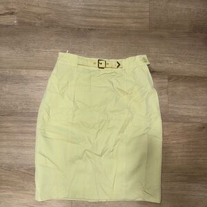 Elegant Women's Pencil Skirt with Belt in Soft Yellow